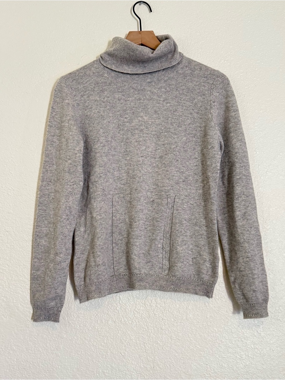 Reformation turtle neck cashmere sweater